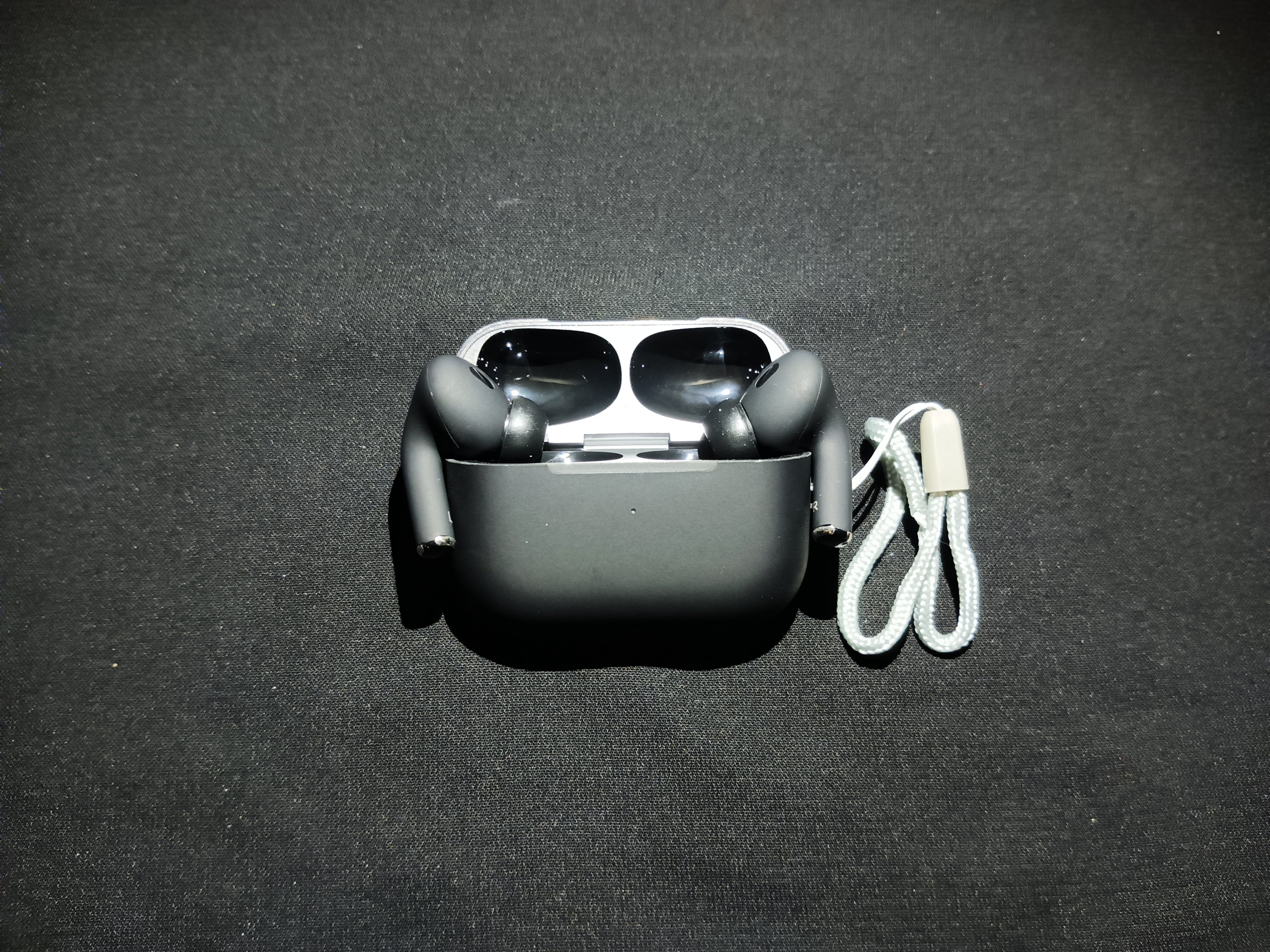 Apple Airpods Pro 2 - Black (2nd Generation) With Box and Cable
